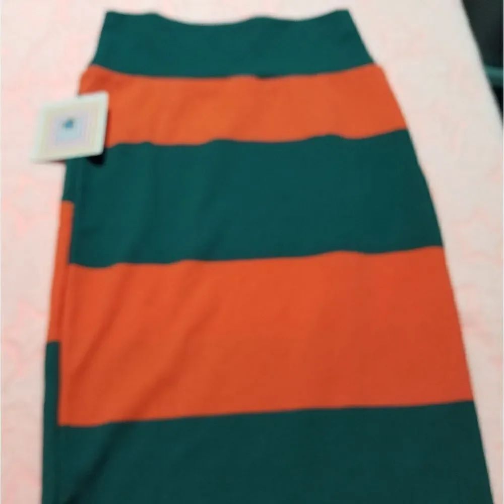 LuLaRoe cassie skirt size xs NWT